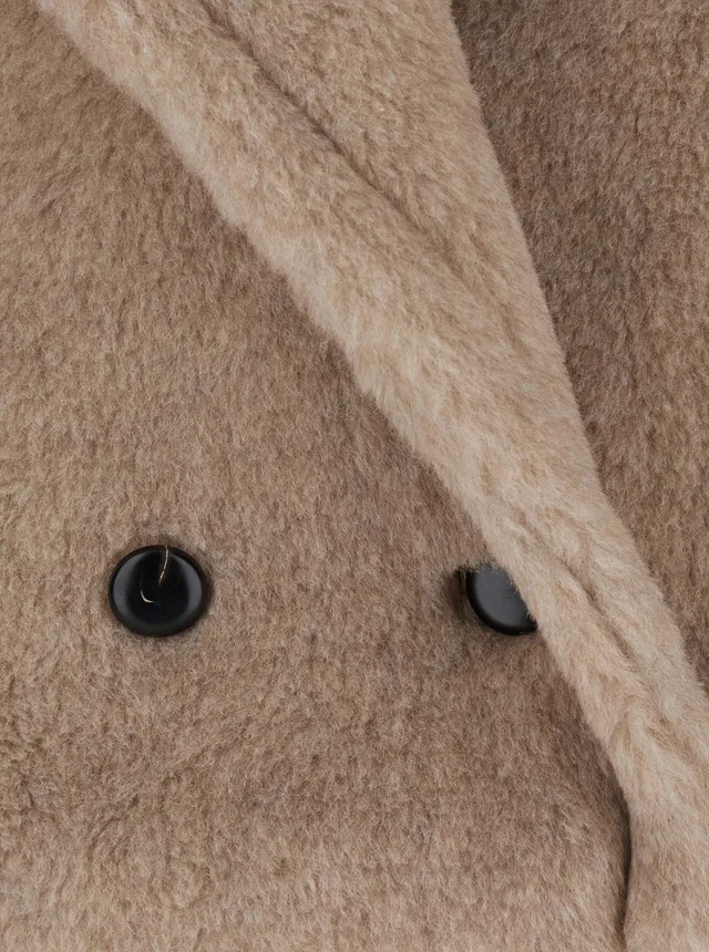 Max mara 'Cambusa' Beige Jacket Double-breasted with Notched Revers Wide in Fur Woman in Beige 63% Alpaca 26% Cashmere 11% Silk, photo 6 of 6 from Gaudenzi Boutique