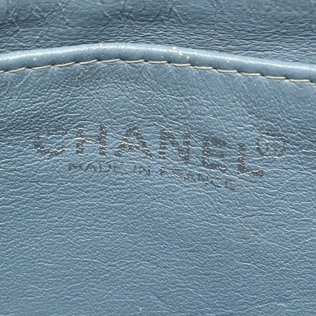Chanel Denim Medium Flap Bag in Denim from A Retro Tale, photo 7 of 9