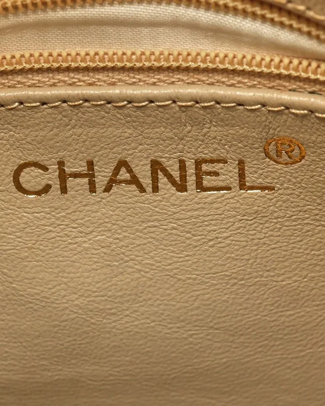 Chanel CC Tassel Camera Bag in Leather from A Retro Tale, photo 9 of 11