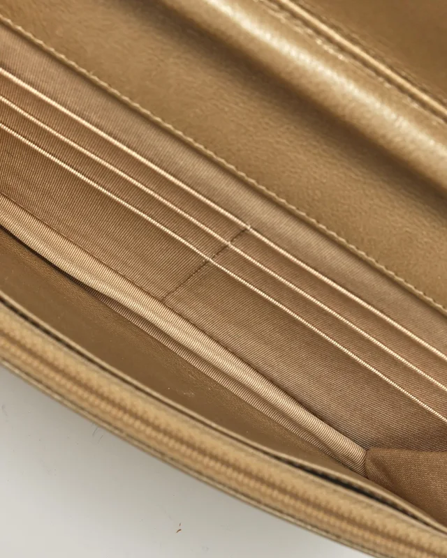 Chanel Raffia Wallet On Chain Bag in Raffia from A Retro Tale, photo 9 of 13