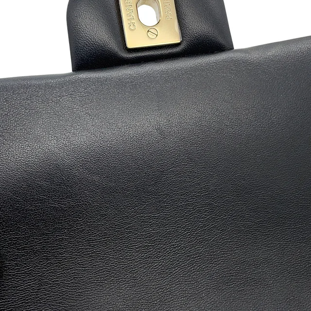 Chanel Matelasse BlackA69900 Lambskin Size Mini in Lambskin from GALLERY RARE, photo 15 of 20