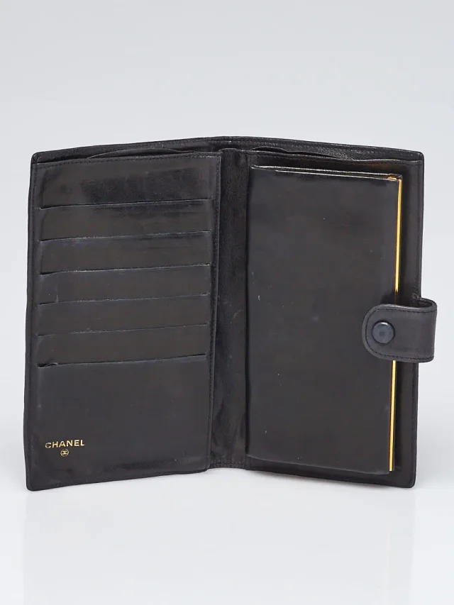 Chanel Black Lambskin Leather CC French Purse Wallet in Black Lambskin from Yoogis, photo 2 of 6