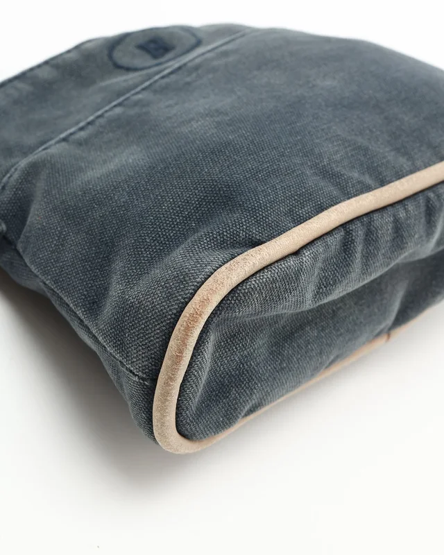 Hermès Bolide 16 Cosmetic Pouch in Canvas from A Retro Tale, photo 6 of 10