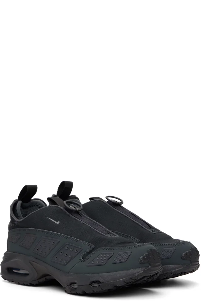 Nike Black & Gray Air Max SNDR GORE-TEX Sneakers, photo 4 of 4 from SSENSE