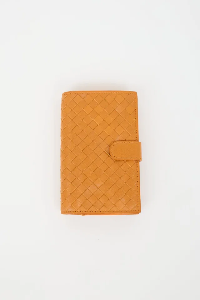 Bottega Veneta Intrecciato Bi-Fold Zip Wallet in Woven leather from VSP Consignment