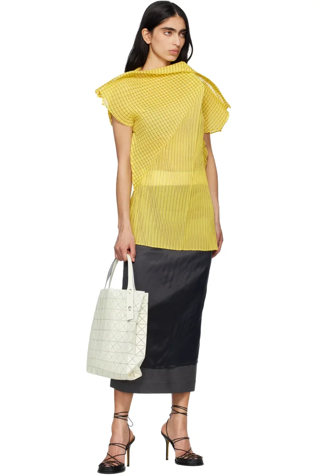 BAO BAO ISSEY MIYAKE Off-White Prism Plus Tote, photo 4 of 4 from SSENSE