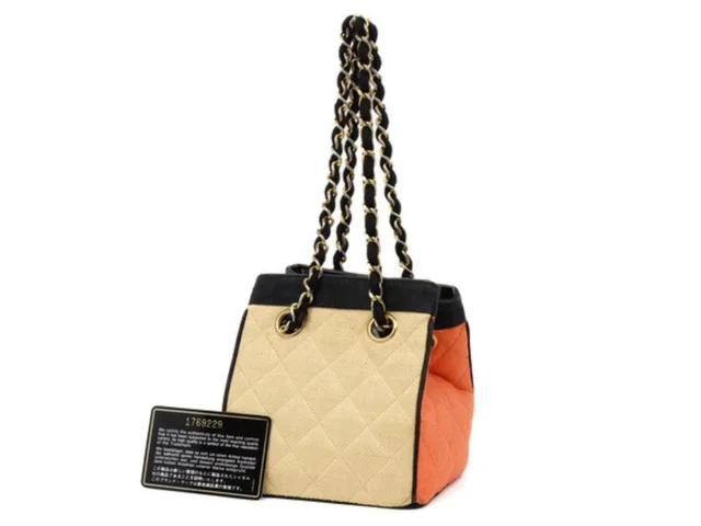 Chanel Bicolor Raffia Straw CC Logo Quilted Chain Basket Bag in Raffia from Bagriculture