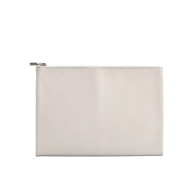 Hermès Clutch 26 from The Reluxe