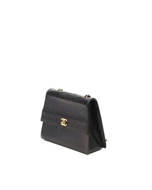 Chanel CC Trapezoid Flap Bag in Woven leather from A Retro Tale, photo 2 of 10