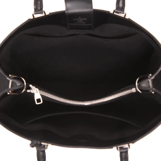 Louis Vuitton Kleber handbag in black Épi leather and black leather in Black Leather from Collector Square, photo 5 of 5