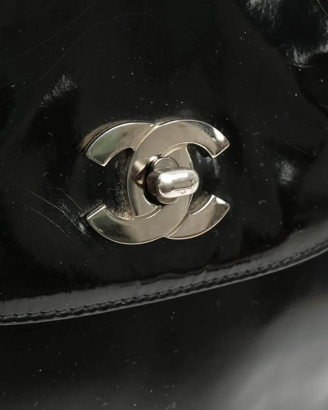 Chanel CC Patent Chain Shoulder Bag in Patent leather from A Retro Tale, photo 6 of 16