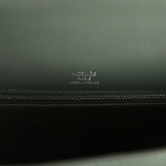 Hermès Kelly Sellier 25 Vert Mangrove and Ecru & Vert Amande Toile H Canvas Palladium Hardware in Green Canvas from Madison Avenue Couture, photo 7 of 8
