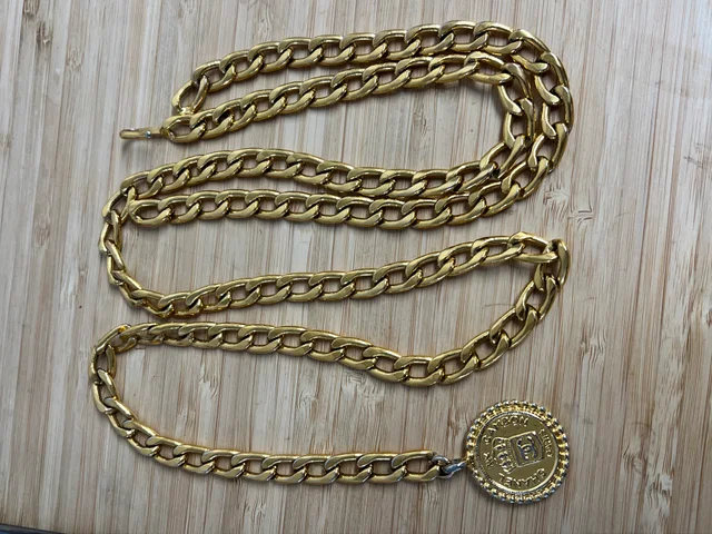 90's Chanel chain belt from Luxury Promise