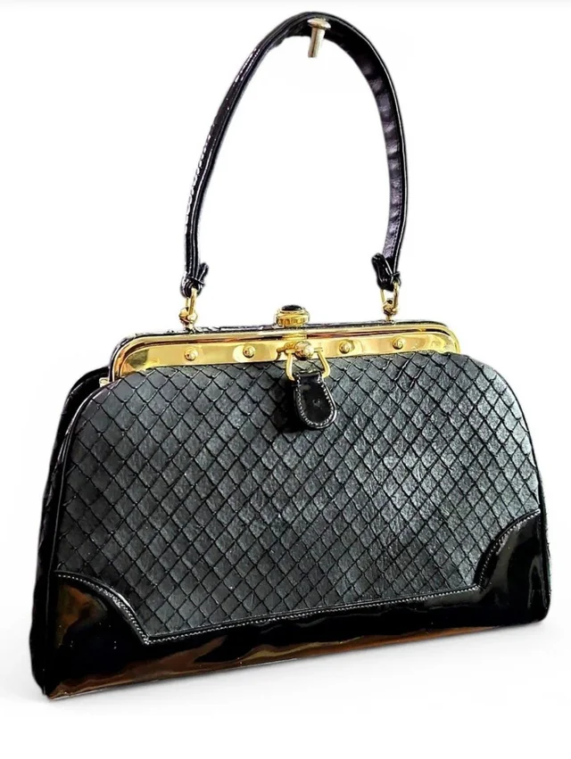 Judith Leiber Juclassic Black Structured Women’s Handbag in black Patent leather from Poshmark