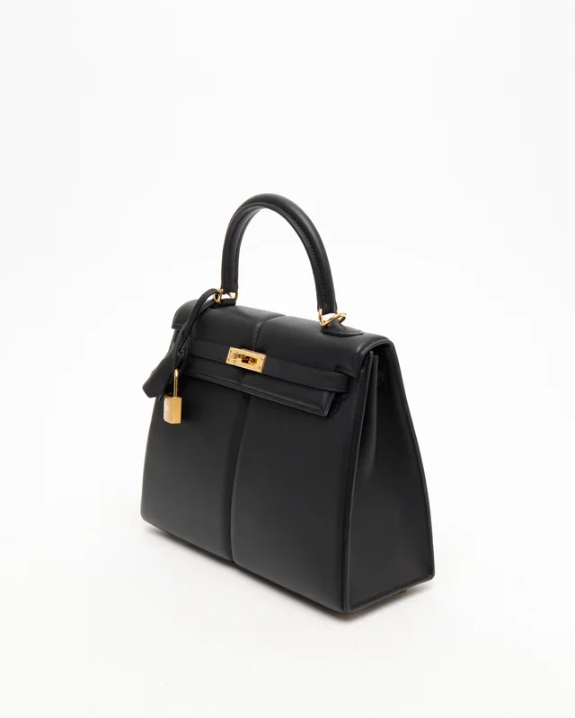 Hermès Kelly 25 Swift Padded Sellier Bag in Swift leather from A Retro Tale, photo 2 of 10