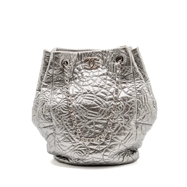 Chanel Vinyl Graphic Edge tote Polyethylene Silver SHW in Silver Leather from EMIER