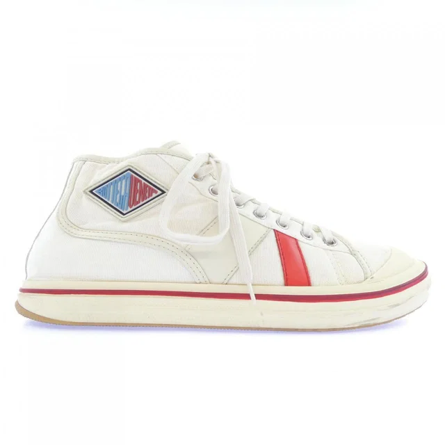 Bottega Veneta Elliot Sneakers in Leather from LuxUness