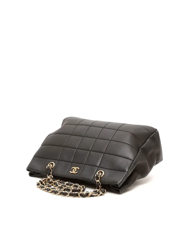 Chanel Chocolate Bar Tote Bag in Brown Leather from A Retro Tale, photo 4 of 10