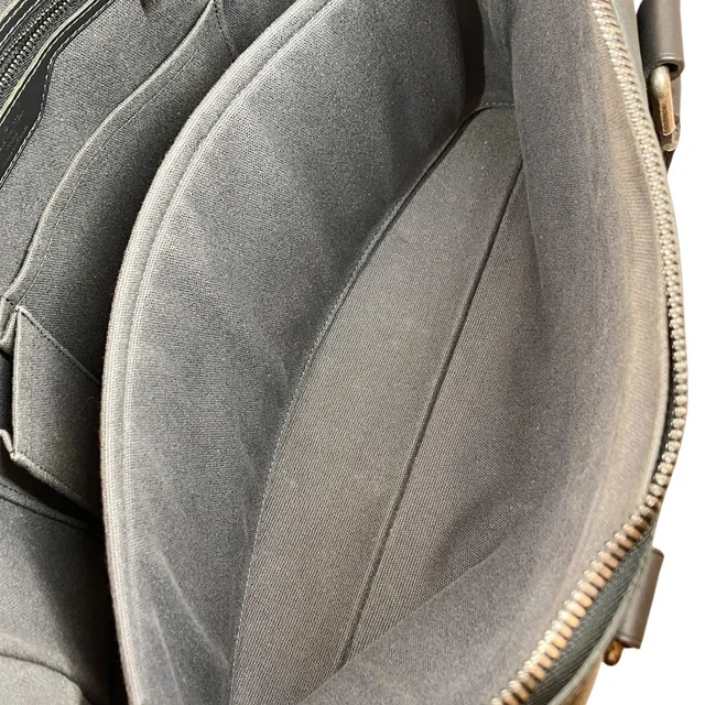 Louis Vuitton Uta Briefcase in Black Leather from LuxUness, photo 7 of 7