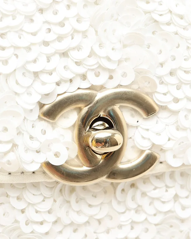 Chanel Cruise 2026 Mini Sequin Kelly Shopper Bag in Leather from A Retro Tale, photo 6 of 12