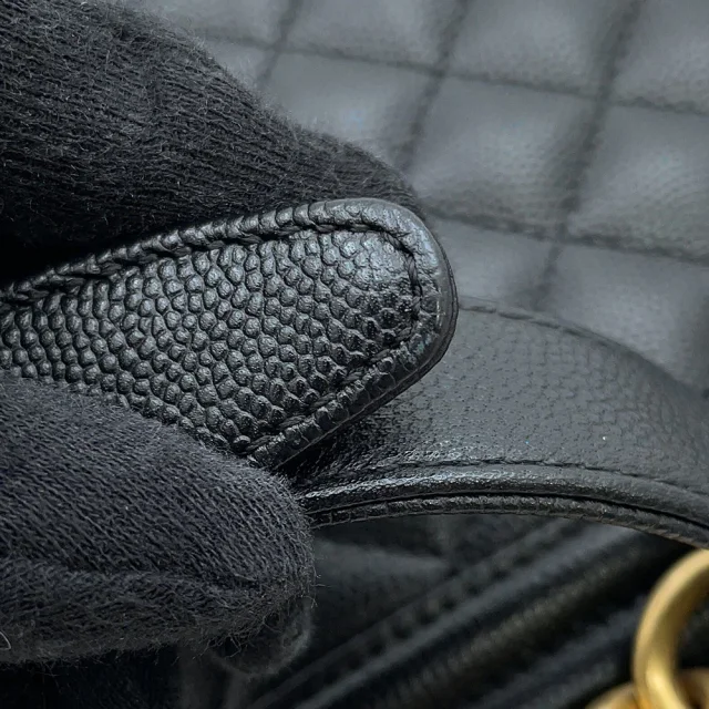 Boy Chanel BlackA67086 Caviar Leather Size 25 in Caviar leather from GALLERY RARE, photo 10 of 14