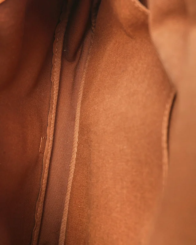 Louis Vuitton Monogram Saumur 30 Bag in Coated canvas from A Retro Tale, photo 8 of 10