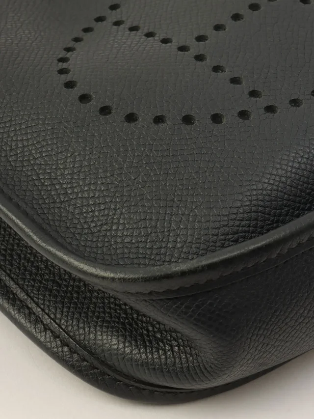 Hermès 2017 made Evelyn TPM Black from VINTAGE QOO TOKYO, photo 9 of 15