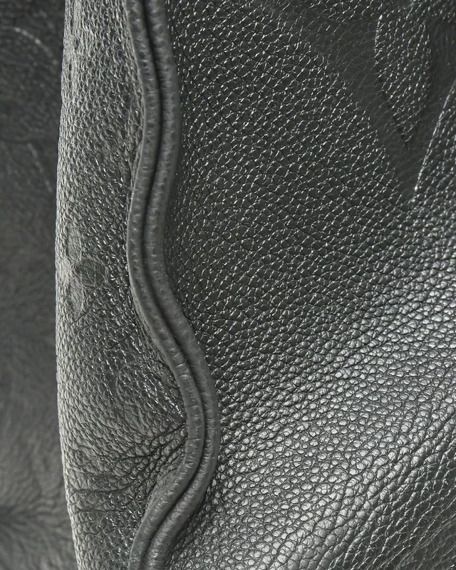 Louis Vuitton Empreinte Onthego GM Tote Bag in Leather from A Retro Tale, photo 6 of 11