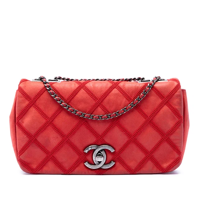 Red Chanel Small Nubuck Diamond Stitch Chain Flap Shoulder Bag in Red Suede from Designer Revival