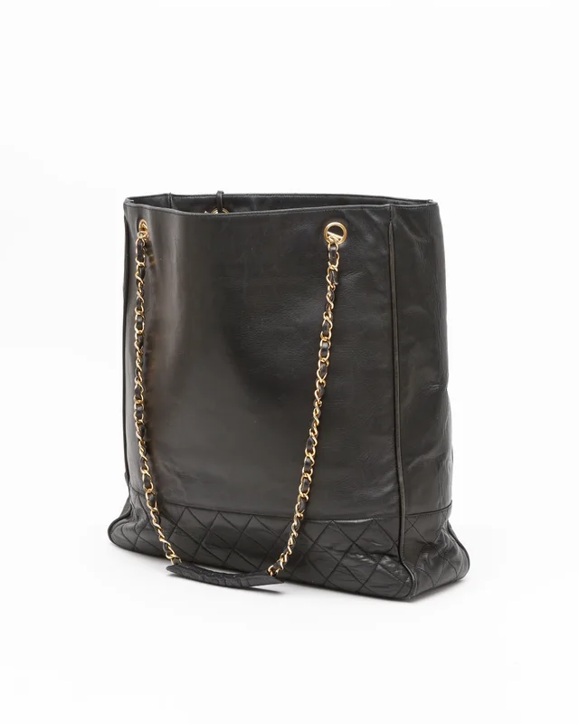 Chanel CC Matelassé Chain Tote Bag in Leather from A Retro Tale, photo 2 of 10