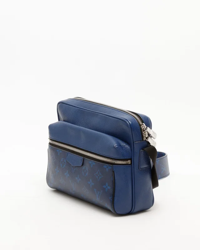 Louis Vuitton Taiga Outdoor Messenger PM Bag in Coated canvas from A Retro Tale, photo 2 of 8