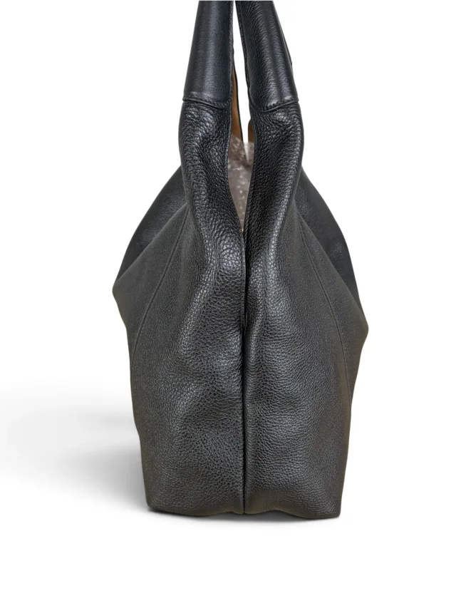 Gucci Grained Leather Softbit Maxi in Black Caviar leather from Season 2 Consign, photo 2 of 10