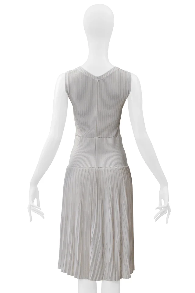Alaïa White Laser Cut Pleated Knit Dress in White Nylon from Resurrection Vintage, photo 6 of 6