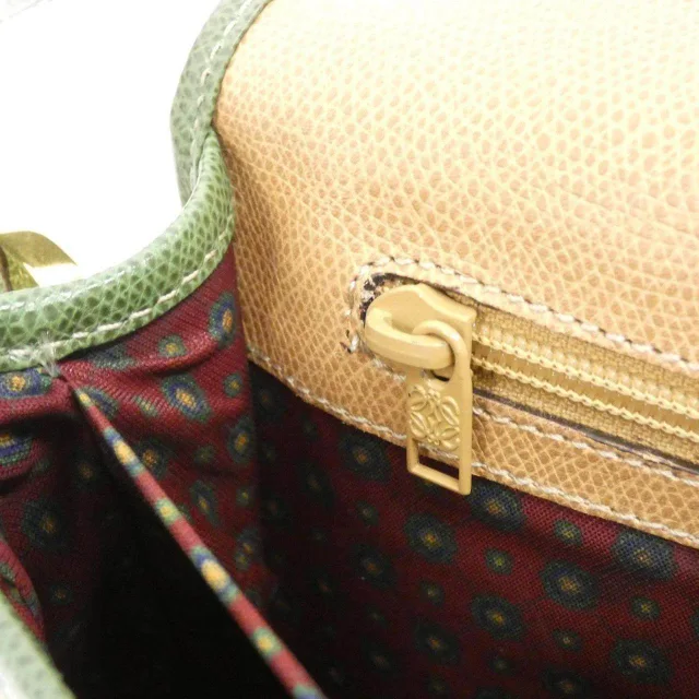 Loewe Shoulder Bag in Beige Leather from LuxUness, photo 10 of 10