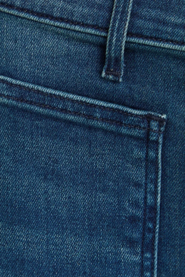 Veronica Beard Crosbie High-Rise Slim Wide-Leg Jeans in Mid denim, photo 4 of 4 from THE OUTNET