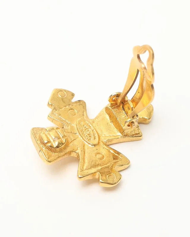 Chanel Clip-on Earrings from A Retro Tale, photo 4 of 4