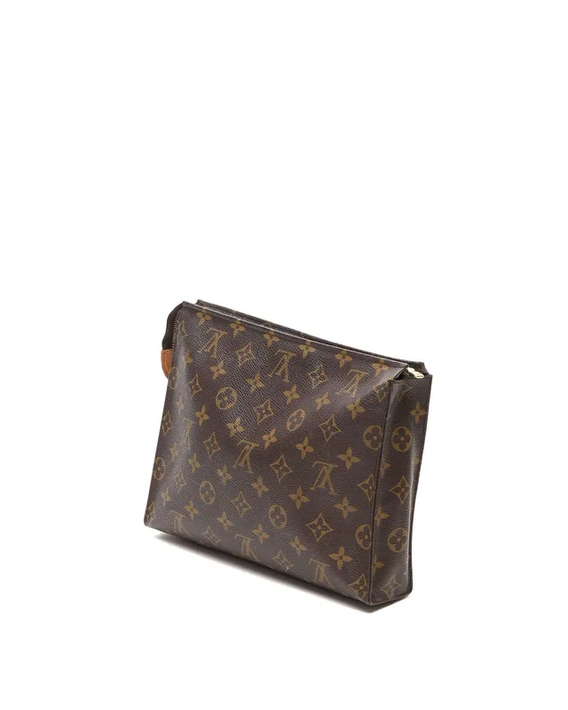 Louis Vuitton Monogram Toiletry Pouch 26 in Coated canvas from A Retro Tale, photo 3 of 8