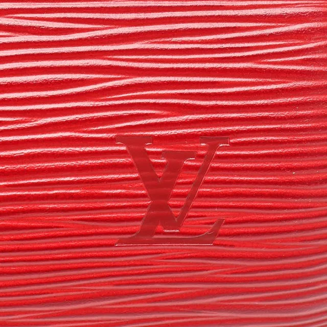 Louis Vuitton Epi Soufflot Bag in Leather from A Retro Tale, photo 6 of 10