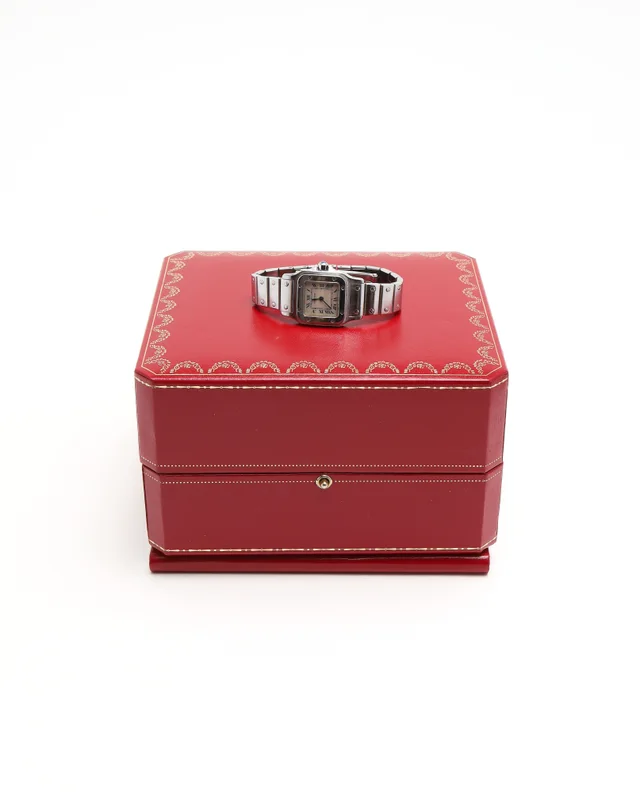 Cartier Santos Galbée 24mm ca 2005 Watch from A Retro Tale, photo 2 of 2