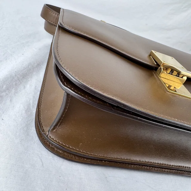 Celine Medium Tan Classic Box Flap Bag in Brown box leather, Leather, Metal from Reowned, photo 7 of 9