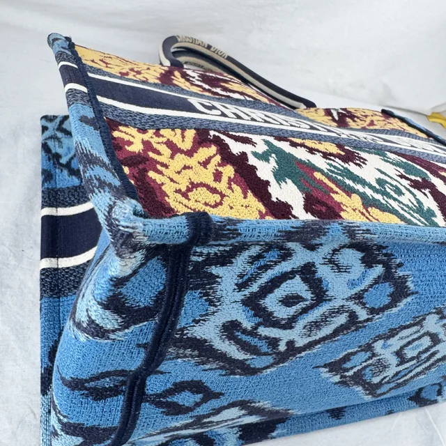 Dior Paisley Medium Book Tote Bag in Canvas, Embroidered, Fabric from Reowned, photo 11 of 12