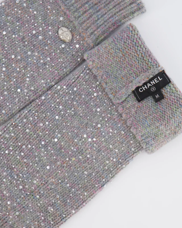 Chanel Grey and Multi-Colour Wool Knitted Long Mitten Gloves with Silver Sequin Embellishments Size M in Grey Wool from Sellier, photo 5 of 5