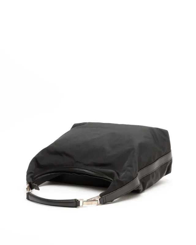 Gucci GG Shoulder Bag in Nylon from A Retro Tale, photo 4 of 9