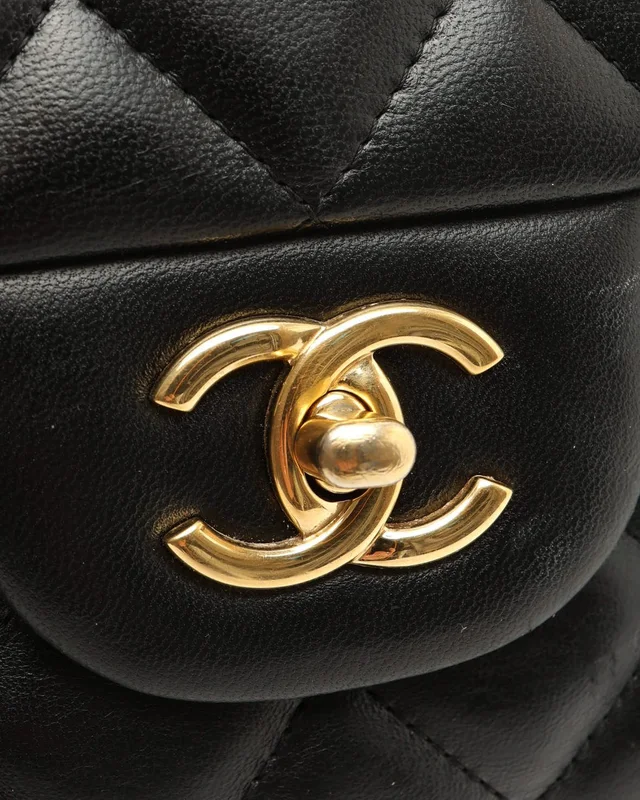 Chanel Classic Jumbo Double Flap Bag in Lambskin from A Retro Tale, photo 6 of 11