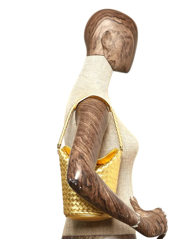 Bottega Veneta Golden Intrecciato Bag in Woven leather from A Retro Tale, photo 10 of 10