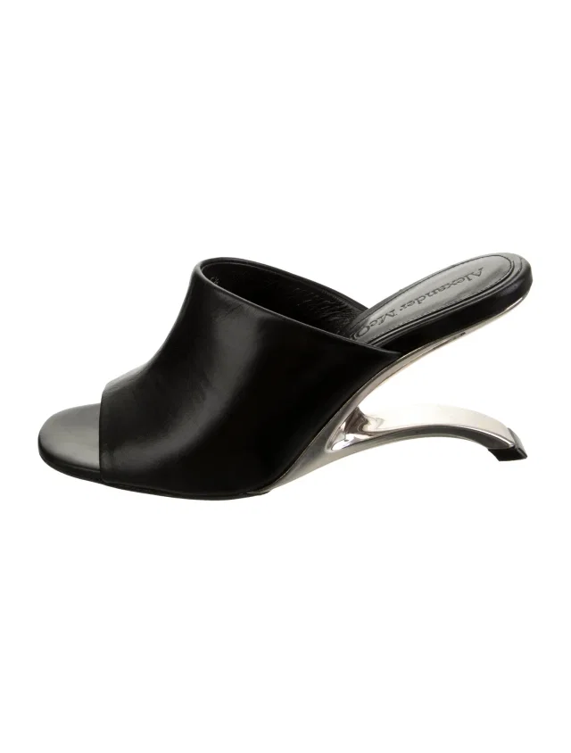 Alexander McQueen Leather Slides in black Leather from The RealReal