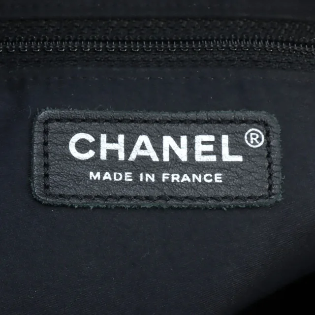 Circa 2015 Chanel Jacket Motif Girl Shoulder Bag in Navy/Black/Multi in Black Tweed from VINTAGE QOO TOKYO, photo 6 of 12