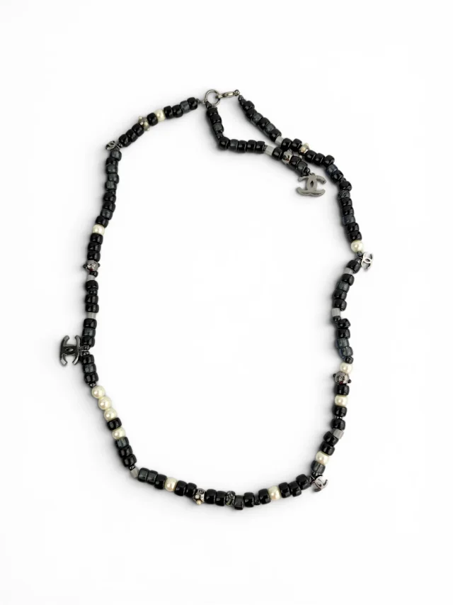 Chanel Black Beaded Lariat Necklace in Black from Season 2 Consign, photo 3 of 3