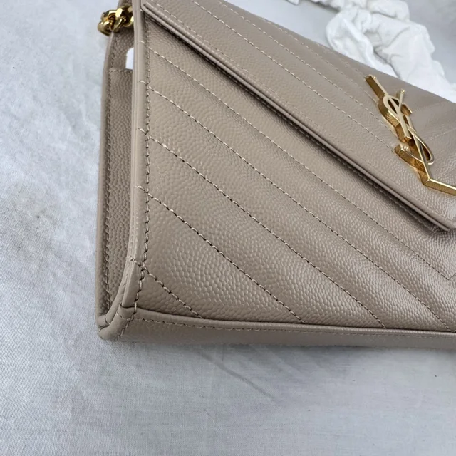 Saint Laurent CLASSIC CASSANDRE CHAIN WALLET On Chain Bag in grain de poudre leather, Metal from Reowned, photo 2 of 8