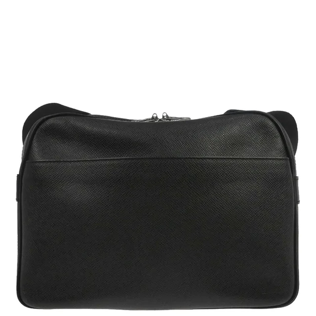 Louis Vuitton Black Taiga Reporter PM Shoulder Bag M30152 in Black Leather from AMORE Vintage Tokyo